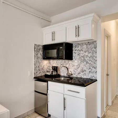 Best Location By The Beach ! Free Wifi - Tv - All Amenities 103 Miami Beach Exterior photo