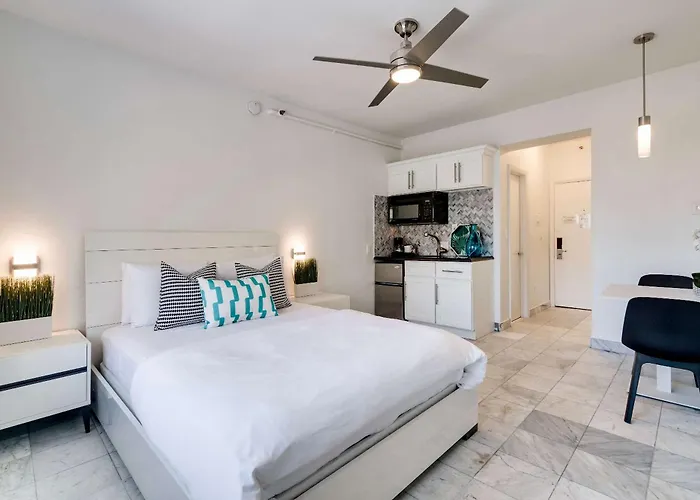 Best Location By The Beach ! Free Wifi - Tv - All Amenities 103
