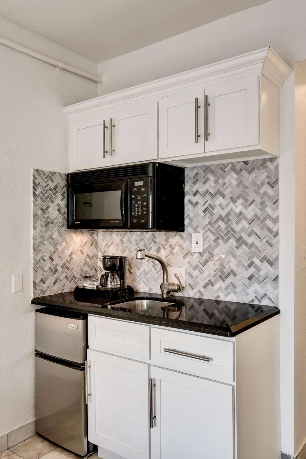 Location By The ! Free Wifi - Tv - Amenities 103