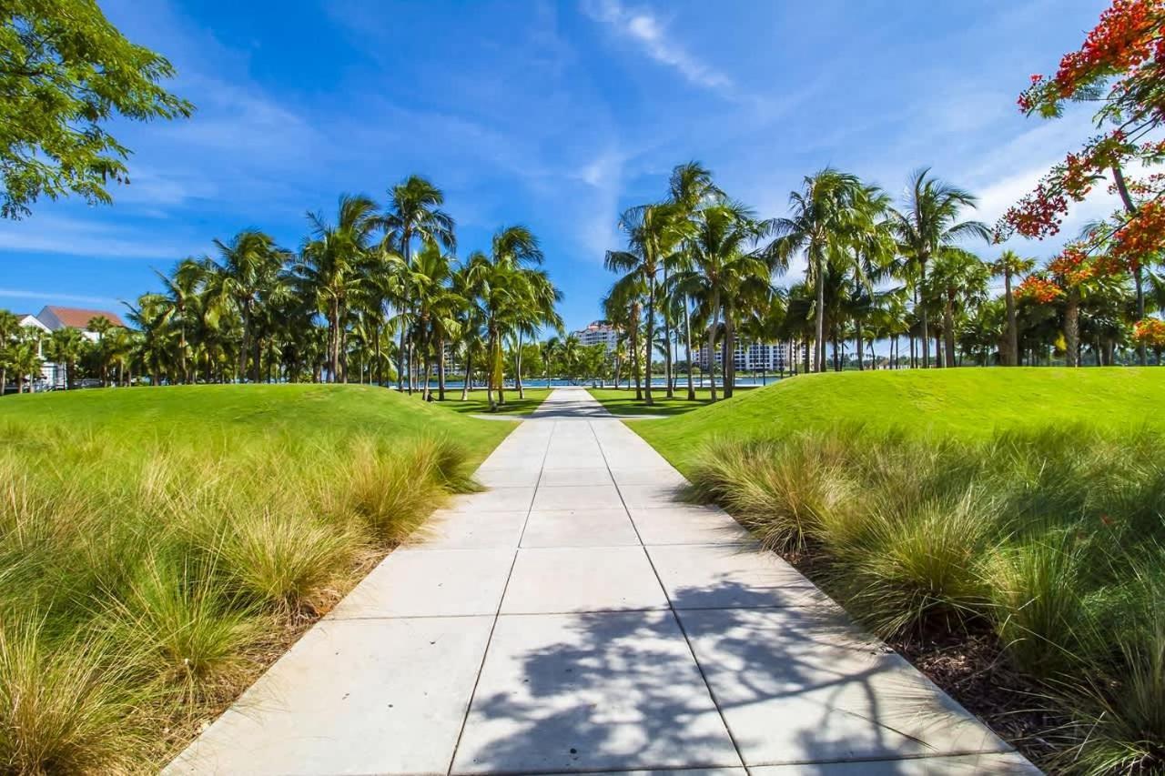 Location By The ! Free Wifi - Tv - Amenities 103 * Miami Beach